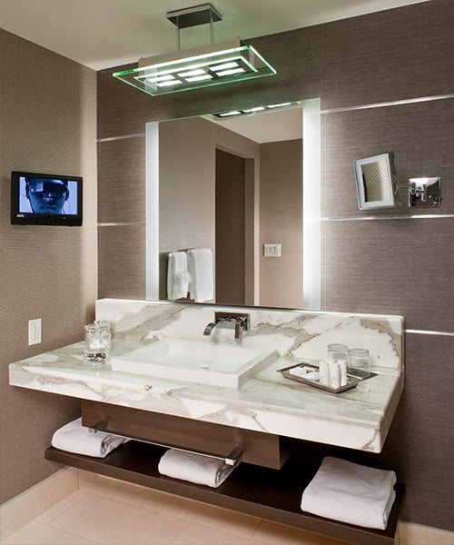 Novo Lighted Mirror
